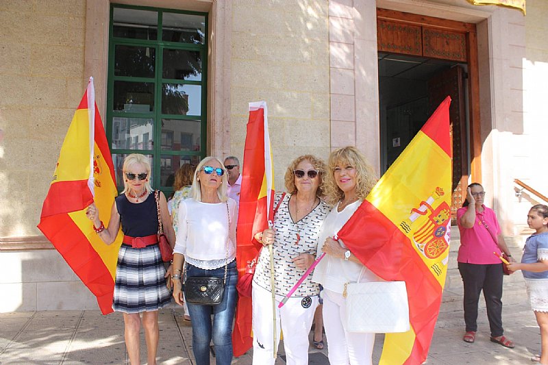 Homenaje a la Bandera de España. Día Fiesta Nacional 2017